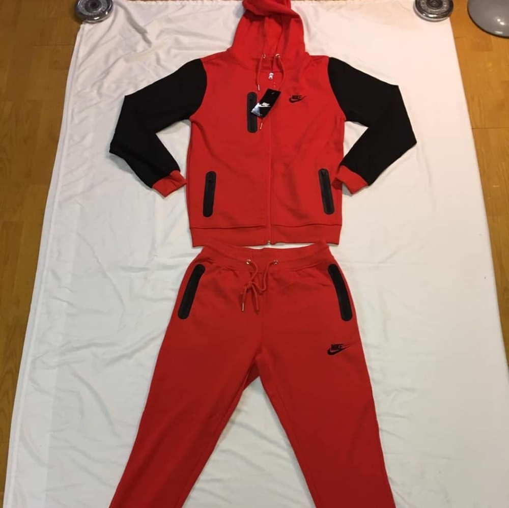 NIKE Tech